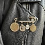 Elegant Muslim Baby Brooch Pin with Ayat al-Kursi, Allah, and 4 Qul Pendant